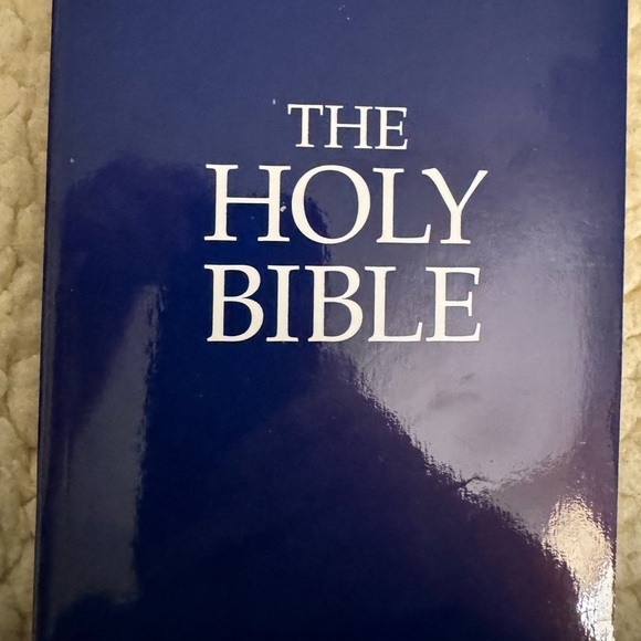 NWT The Holy Bible King James Version by Hendrickson Bibles - Picture 1 of 4